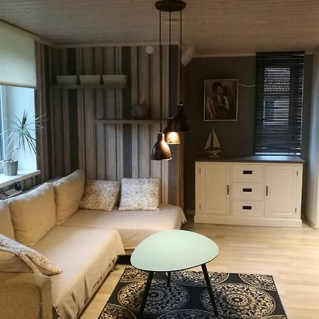 טאלין Quiet Place With Garden Studio Apartment מראה חיצוני תמונה