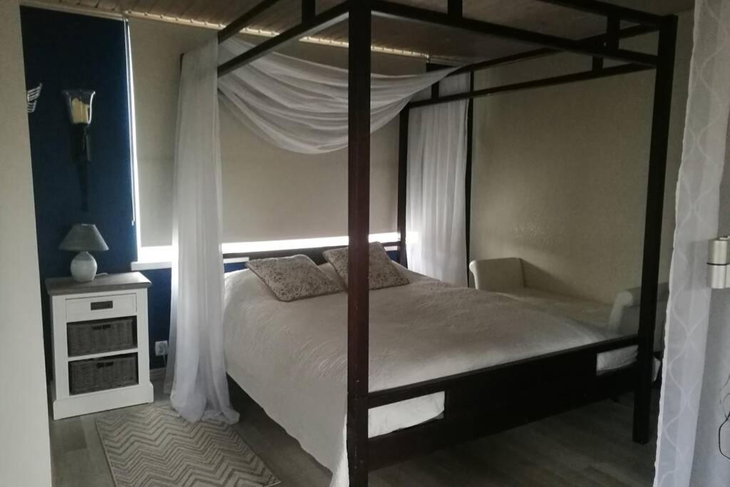 טאלין Quiet Place With Garden Studio Apartment מראה חיצוני תמונה